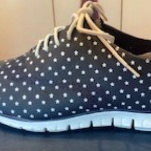 Cole Haan Zerogrand Oxford No Stitch in Blue/White Stars – Size 9B
